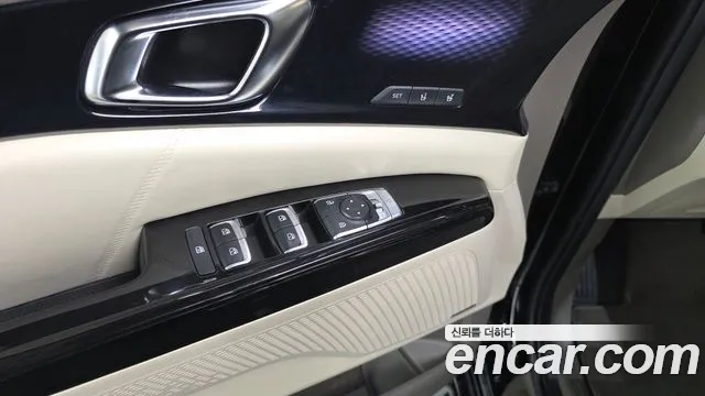 2023 Kia Carnival 4th Gen Gasoline 9-Seater Hi-Limousine Sold VIN KNANE813BPS300582 – interior seats