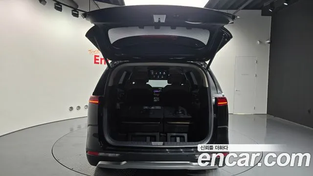 2023 Kia Carnival 4th Gen Gasoline 7-Seater Signature Sold VIN KNANE813BPS312022 – interior seats