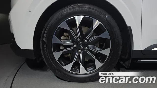 2023 Kia Carnival 4th Gen Gasoline 7-Seater Signature Sold VIN KNANE813BPS351355 – photo 28