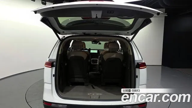2023 Kia Carnival 4th Gen Gasoline 9-Seater Signature Sold VIN KNANE813BPS366557 – interior seats