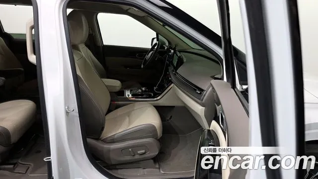2023 Kia Carnival 4th Gen Gasoline 9-Seater Signature Sold VIN KNANE813BPS366557 – trunk area