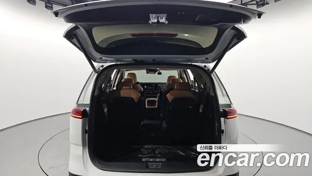 2023 Kia Carnival 4th Gen Gasoline 9-Seater Signature Sold VIN KNANE813BPS384826 – interior seats