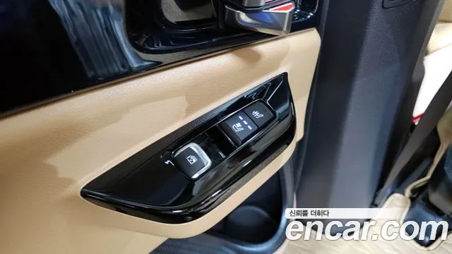2023 Kia Carnival 4th Gen Gasoline 7-Seater Signature Sold VIN KNANE813BPS388403 – interior seats