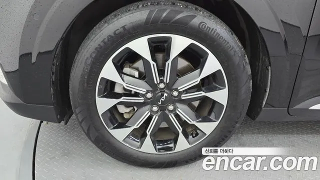 2023 Kia Carnival 4Generation Gasoline 9-Seater Signature Sold VIN KNANE813BPS389468 – exterior detail