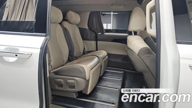 2024 Kia The New Carnival 4th Gen Gasoline 7-Seater Hi Limousine Sold VIN KNANE813BRS417000 – interior seats 2024 Kia The New Carnival 4th Gen Gasoline 7-Seater Hi Limousine Sold VIN KNANE813BRS417000 – interior seats