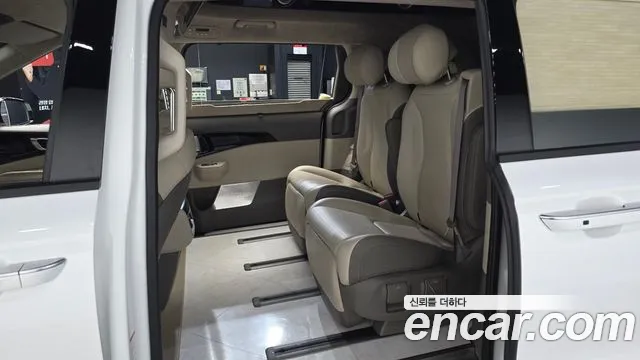 2025 Kia The New Carnival 4th Gen Gasoline 7-Seater Hi Limousine (Special Vehicle) Sold VIN KNANE813BSS467161 – front exterior