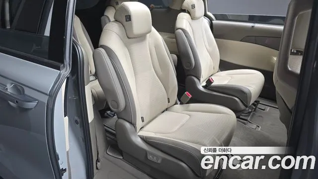 2025 Kia The New Carnival 4th Gen Gasoline 9-Seater Gravity Sold VIN KNANE813BSS480068 – photo 16