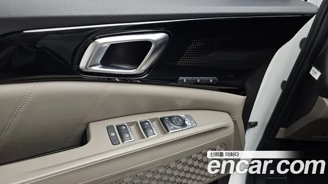 2024 Kia The New Carnival 4th Gen HEV 9seater Signature Sold VIN KNANE81ABRS008600 – trunk area 2024 Kia The New Carnival 4th Gen HEV 9seater Signature Sold VIN KNANE81ABRS008600 – trunk area