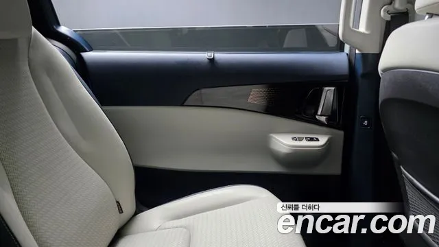 2024 Kia The New Carnival 4th Gen HEV 9seater Signature Sold VIN KNANE81ABRS010990 – trunk area 2024 Kia The New Carnival 4th Gen HEV 9seater Signature Sold VIN KNANE81ABRS010990 – trunk area