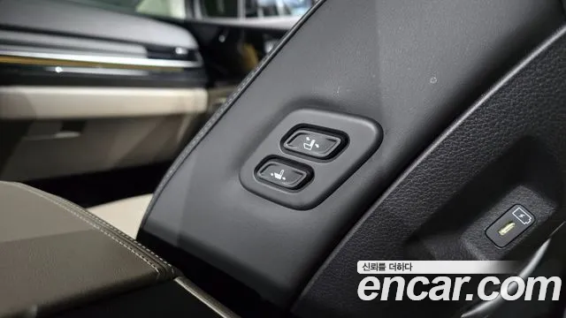 2024 Kia The New Carnival 4th Gen HEV 7seater Gravity Sold VIN KNANE81ABRS011411 – trunk area