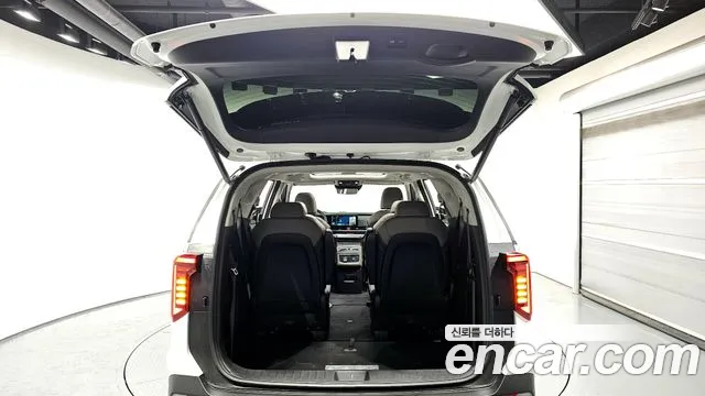 2024 Kia The New Carnival 4th Gen HEV 9seater Signature Sold VIN KNANE81ABRS012695 – rear exterior 2024 Kia The New Carnival 4th Gen HEV 9seater Signature Sold VIN KNANE81ABRS012695 – rear exterior