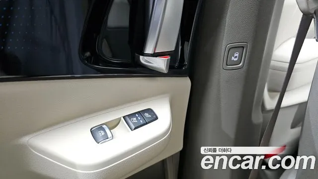 2024 Kia The New Carnival 4th Gen HEV 9seater Signature Sold VIN KNANE81ABRS013814 – interior seats