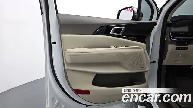 2025 Kia The New Carnival 4th Gen HEV 9seater Gravity Sold VIN KNANE81ABSS077107 – photo 24 2025 Kia The New Carnival 4th Gen HEV 9seater Gravity Sold VIN KNANE81ABSS077107 – photo 24