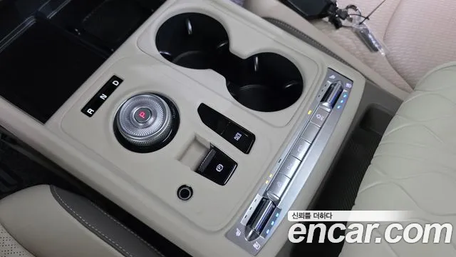 2025 Kia The New Carnival 4th Gen HEV 7seater Signature Sold VIN KNANE81ABSS105524 – interior seats 2025 Kia The New Carnival 4th Gen HEV 7seater Signature Sold VIN KNANE81ABSS105524 – interior seats