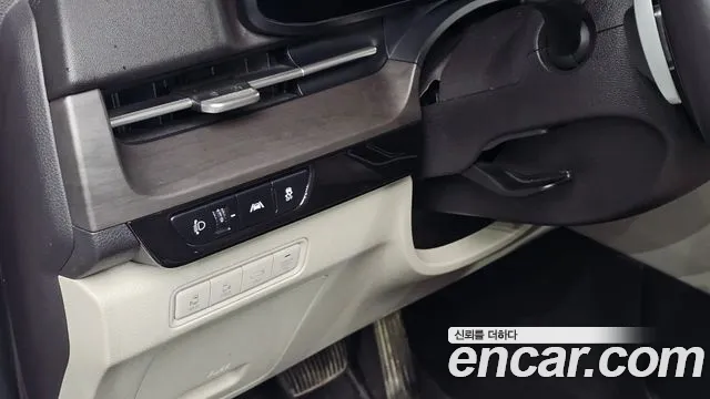 2021 Kia Carnival 4Generation 9-Seater Signature Sold VIN KNANE81BBMS002388 – interior seats