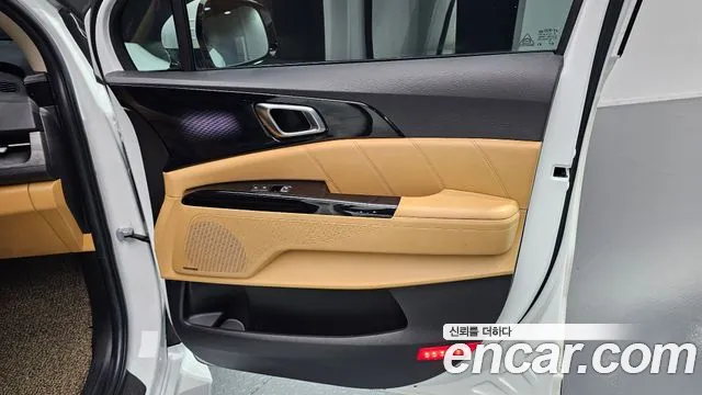 2021 Kia Carnival 4th Gen 9-Seater Signature Sold VIN KNANE81BBMS036430 – exterior detail