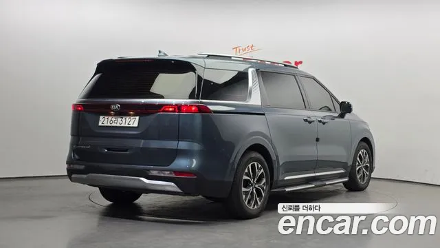 2021 Kia Carnival 4Generation 9-Seater Signature Sold VIN KNANE81BBMS051230 – side profile