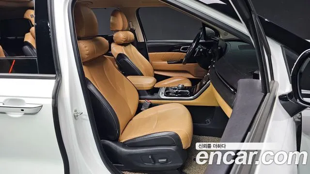 2021 Kia Carnival 4Generation 9-Seater Signature Sold VIN KNANE81BBMS104756 – interior seats