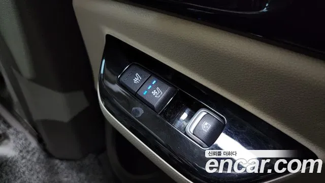 2021 Kia Carnival 4th Gen 9-Seater Signature Sold VIN KNANE81BBMS128164 – exterior detail