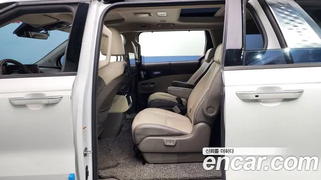 2021 Kia Carnival 4th Gen 9-Seater Signature Sold VIN KNANE81BBMS128164 – photo 17