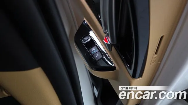 2022 Kia Carnival 4Generation 9-Seater Signature Sold VIN KNANE81BBNS176648 – exterior detail