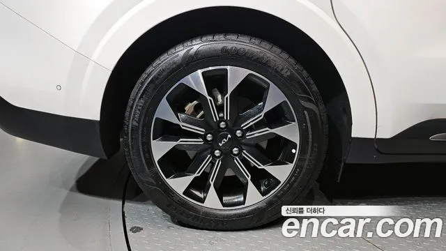 2022 Kia Carnival 4th Gen 9-Seater Signature Sold VIN KNANE81BBNS178502 – exterior detail