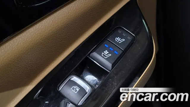 2023 Kia Carnival 4th Gen 9-Seater Signature Sold VIN KNANE81BBPS205655 – interior seats