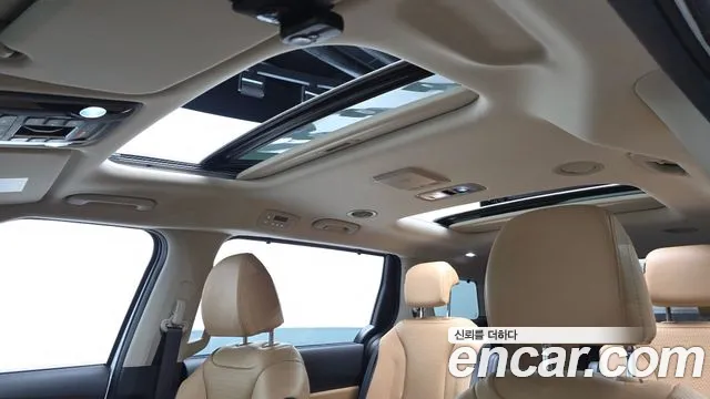 2023 Kia Carnival 4th Gen 9-Seater Signature Sold VIN KNANE81BBPS213645 – interior seats