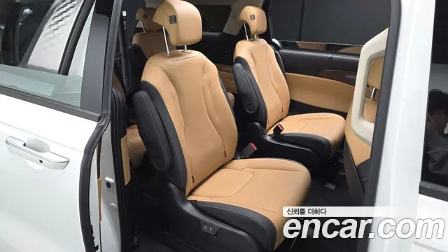 2023 Kia Carnival 4th Gen 9-Seater Signature Sold VIN KNANE81BBPS213645 – exterior detail