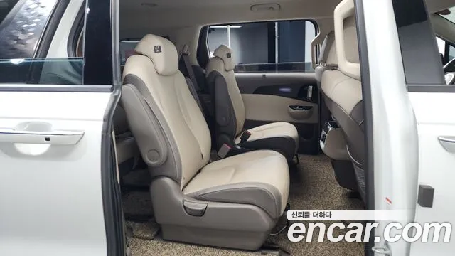 2023 Kia Carnival 4th Gen 9-Seater Signature Sold VIN KNANE81BBPS216139 – odometer reading