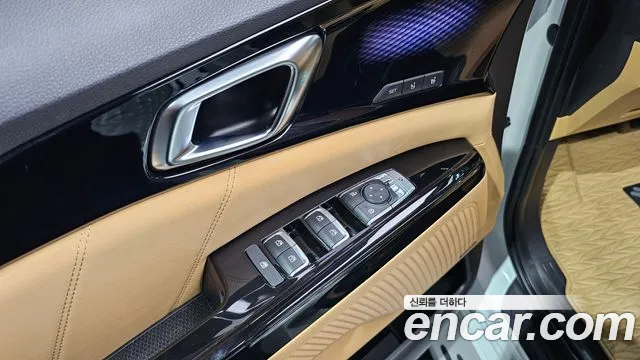 2023 Kia Carnival 4th Gen 7-Seater Signature Sold VIN KNANE81BBPS296542 – interior seats
