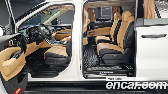 2023 Kia Carnival 4th Gen 9-Seater Signature Sold VIN KNANE81BBPS326946 – interior seats
