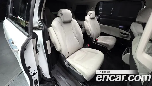 2023 Kia Carnival 4Generation 9-Seater Signature Sold VIN KNANE81BBPS329307 – rear exterior