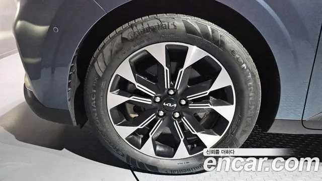 2023 Kia Carnival 4th Gen 7-Seater Signature Sold VIN KNANE81BBPS338829 – photo 16