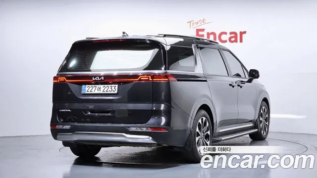 2023 Kia Carnival 4Generation 9-Seater Signature Sold VIN KNANE81BBPS373630 – trunk area