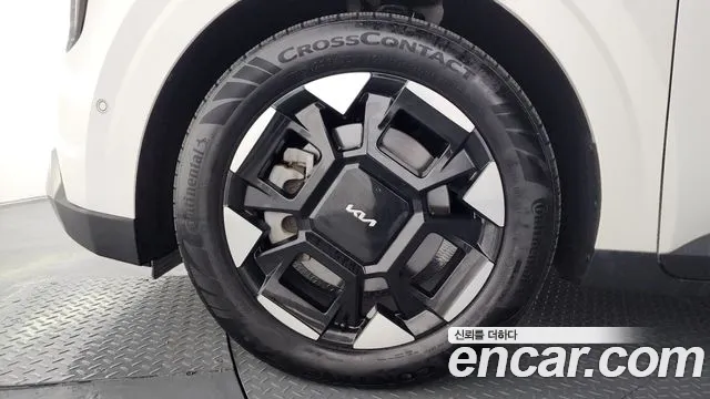 2024 Kia The New Carnival 4th Gen 9-Seater Signature Sold VIN KNANE81BBRS407724 – exterior detail