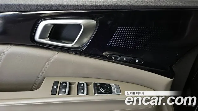 2024 Kia The New Carnival 4th Gen 7-Seater Signature Sold VIN KNANE81BBRS408545 – rear exterior