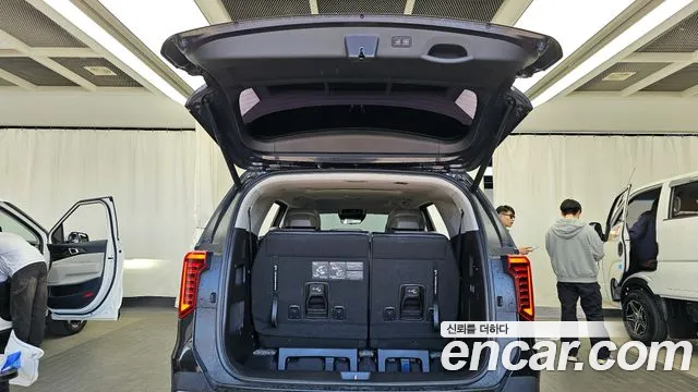 2024 Kia The New Carnival 4th Gen 7-Seater Signature Sold VIN KNANE81BBRS408545 – exterior detail