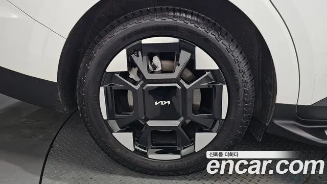 2024 Kia The New Carnival 4th Gen 9-Seater Hi Limousine Sold VIN KNANE81BBRS418315 – rear exterior