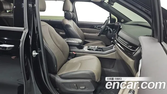 2025 Kia The New Carnival 4th Gen 7-Seater Gravity Sold VIN KNANE81BBSS569471 – trunk area 2025 Kia The New Carnival 4th Gen 7-Seater Gravity Sold VIN KNANE81BBSS569471 – trunk area