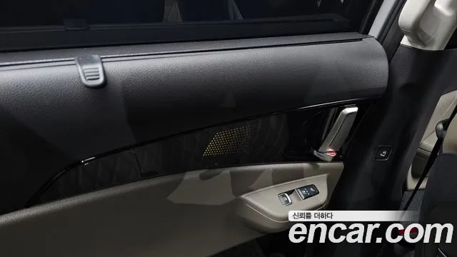 2025 Kia The New Carnival 4th Gen 7-Seater Gravity Sold VIN KNANE81BBSS572675 – interior seats 2025 Kia The New Carnival 4th Gen 7-Seater Gravity Sold VIN KNANE81BBSS572675 – interior seats