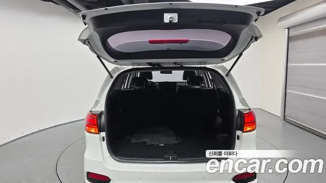 2019 Kia The New Sorento Diesel 2.0 2WD Sold VIN KNAPG81ABKA552246 – trunk area
