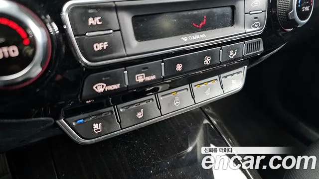 2018 Kia The New Sorento Diesel 2.2 2WD Sold VIN KNAPG81BBJA452065 – side profile