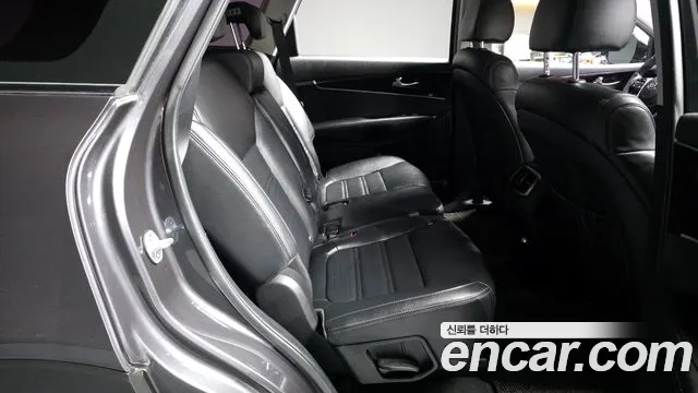 2018 Kia The New Sorento Diesel 2.2 2WD Sold VIN KNAPG81BBJA468814 – exterior detail