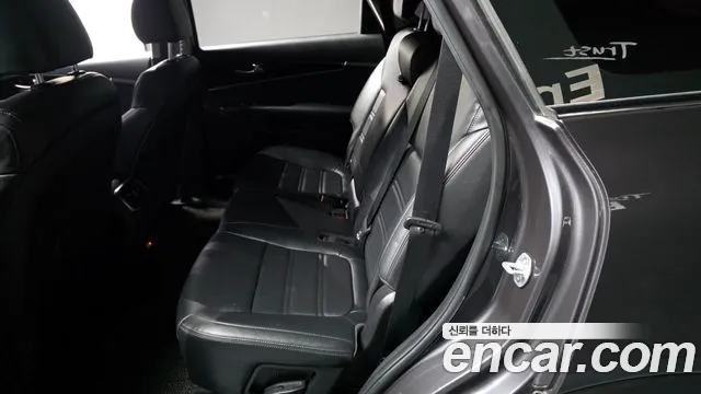 2018 Kia The New Sorento Diesel 2.2 2WD Sold VIN KNAPG81BBJA468814 – trunk area