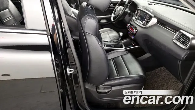 2019 Kia The New Sorento Diesel 2.2 2WD Sold VIN KNAPG81BBKA550986 – trunk area