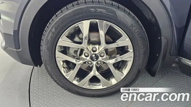 2020 Kia The New Sorento Diesel 2.0 4WD Sold VIN KNAPH81ADLA588852 – side profile