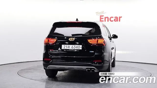 2018 Kia The New Sorento Diesel 2.2 2WD Sold VIN KNAPH81BBJA441901 – interior seats