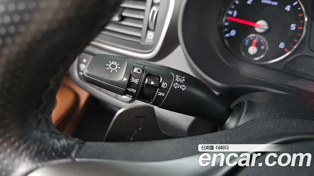 2020 Kia The New Sorento Diesel 2.2 2WD Sold VIN KNAPH81BBLA563266 – interior seats