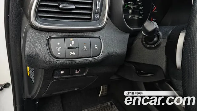 2018 Kia The New Sorento Diesel 2.2 4WD Sold VIN KNAPH81BDJA387092 – trunk area